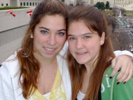 Newseum Girls